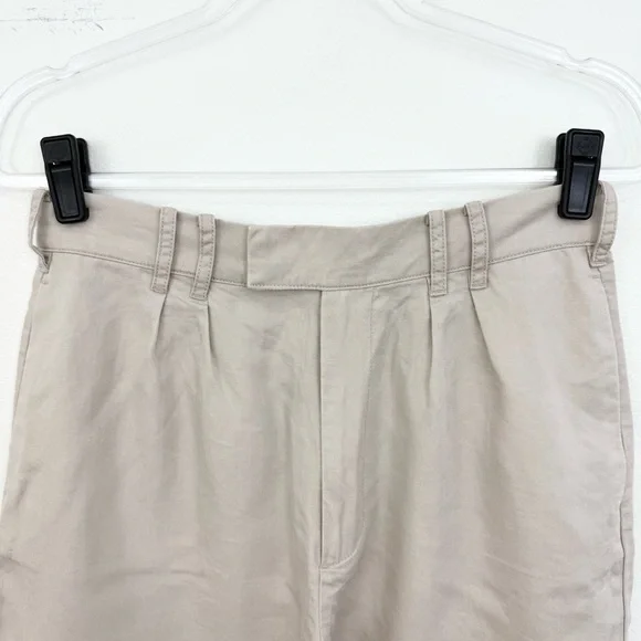 Abercrombie & Fitch Tailored Pleated Shorts Beige - Picture 3 of 6